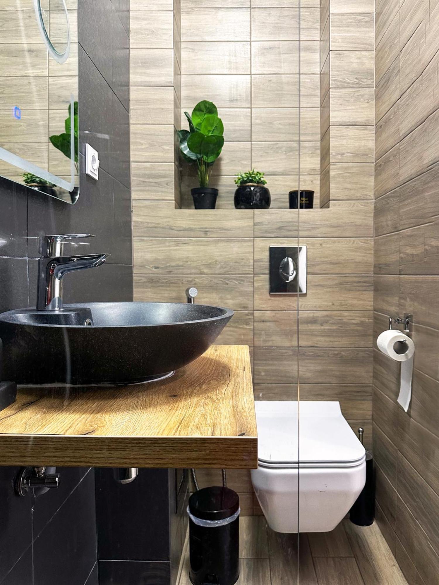 Superior One Bedroom Apartment Unirii Square บูคาเรสต์ ภายนอก รูปภาพ