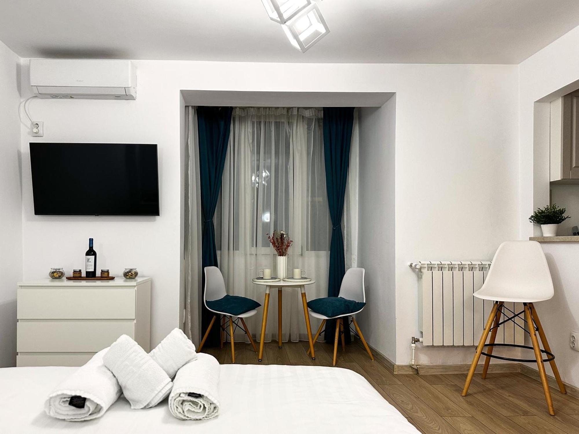 Superior One Bedroom Apartment Unirii Square บูคาเรสต์ ภายนอก รูปภาพ